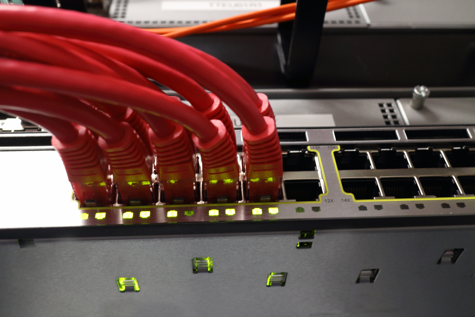 Repair or Replace? When Buying HP Used Parts to Keep Your Tech Alive Is